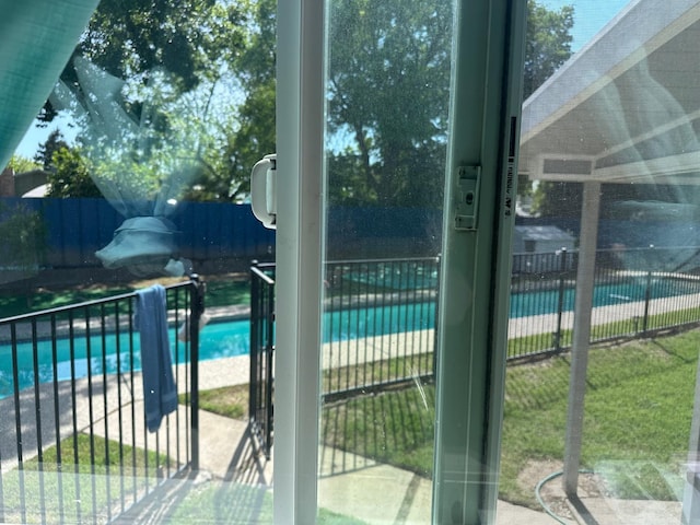 6517 Filaree Way, Sacramento, CA 95842 - view of swimming pool