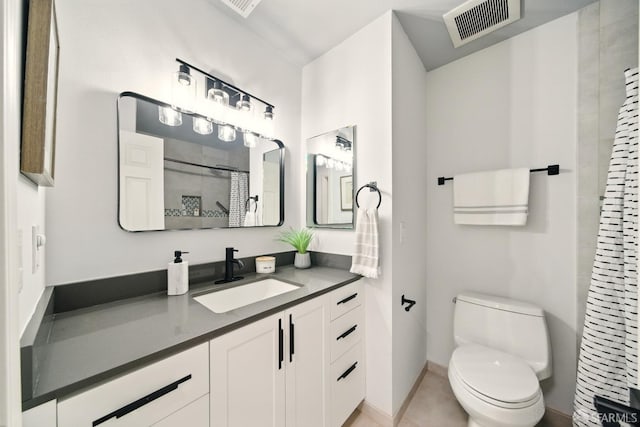 full bathroom with vanity, toilet, baseboards, a shower with curtain, and visible vents
