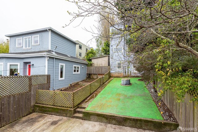 view of yard with a patio area