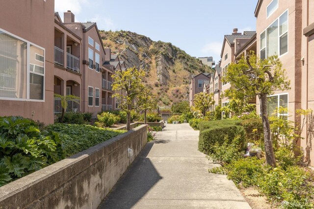 163 Stoneridge Ln, San Francisco, CA 94134 - surrounding community featuring a mountain view and a residential view