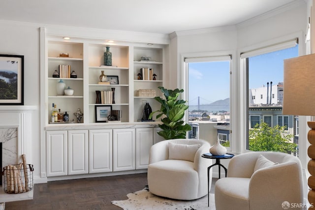 1347 Green St, San Francisco, CA 94109 - living area with ornamental molding