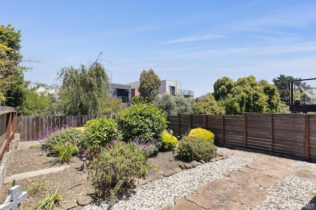 570 Jersey St, San Francisco, CA 94114 - view of fenced backyard