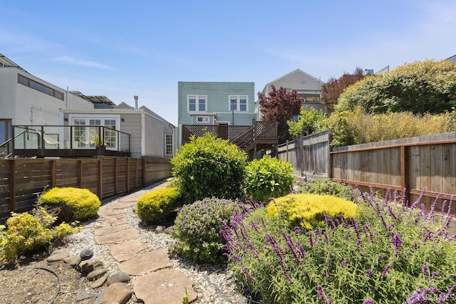 570 Jersey St, San Francisco, CA 94114 - view of yard