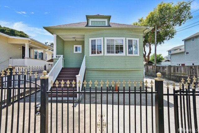 2486 26th Ave, Oakland, CA 94601 - bungalow featuring a fenced front yard