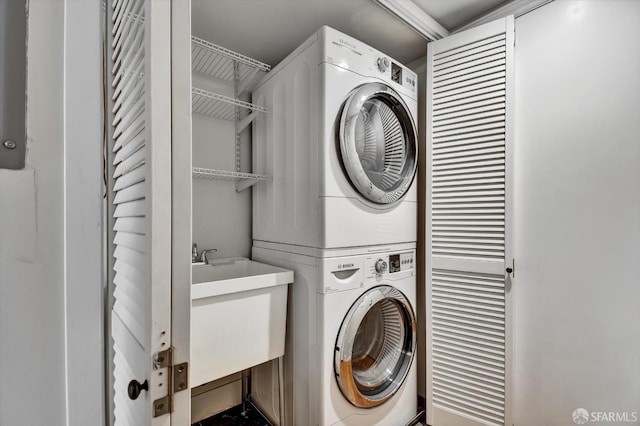 1258 York St, San Francisco, CA 94110 - laundry area with estacked washer and dryer