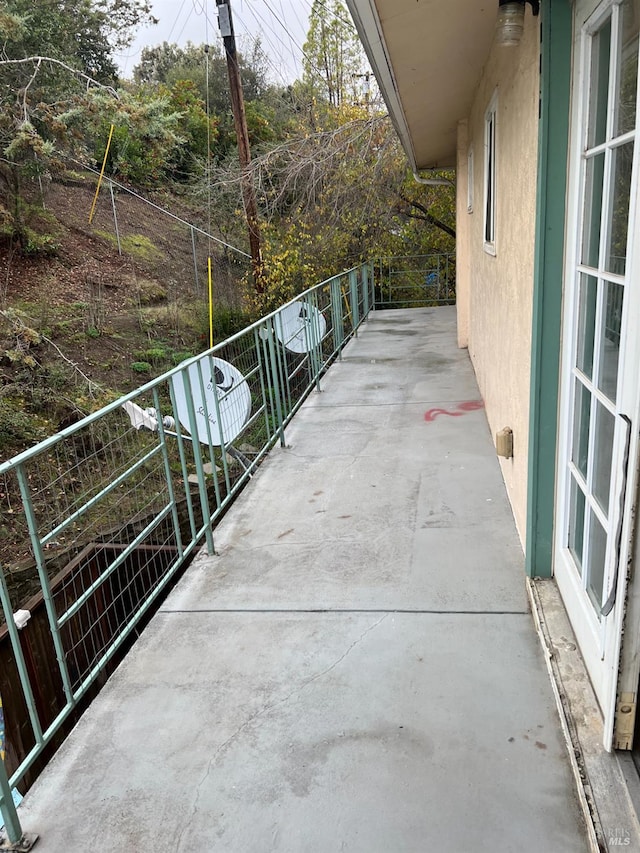 1521-1527 Valle Vista Ave, Vallejo, CA 94589 - view of patio / terrace featuring a balcony