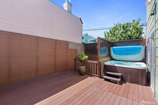 47 Brunswick St, San Francisco, CA 94112 - deck with a hot tub
