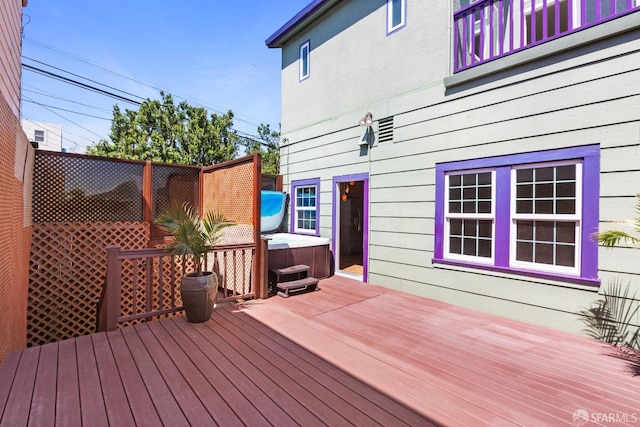 47 Brunswick St, San Francisco, CA 94112 - wooden terrace with a hot tub