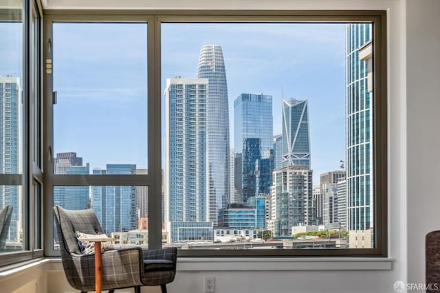 229 Brannan St Unit 11J, San Francisco, CA 94107 - sitting room with a view of skyline