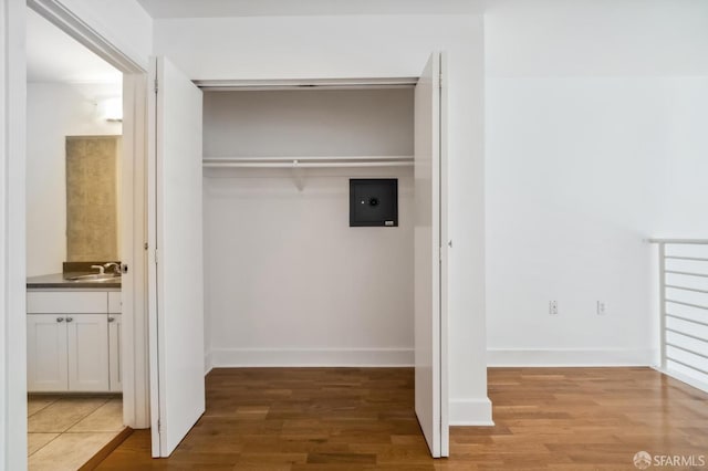 closet with sink