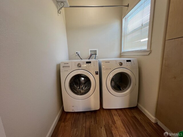558 A St, Hayward, CA 94541 - laundry area featuring laundry area, independent washer and dryer, baseboards, and wood finished floors
