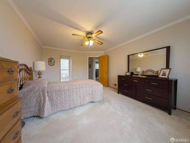 bedroom featuring light carpet, crown molding, and ceiling fan