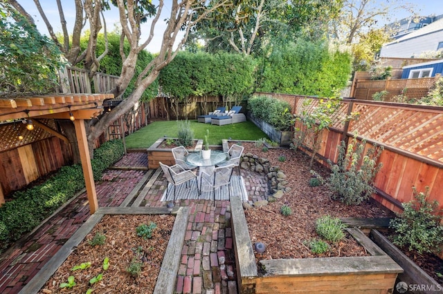 view of yard featuring a patio and a jacuzzi