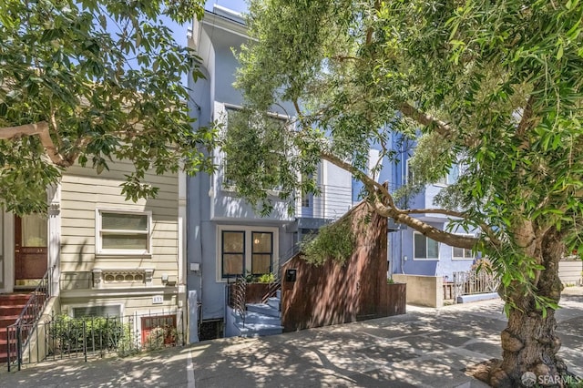 835 Diamond St, San Francisco, CA 94114 - view of multi unit property