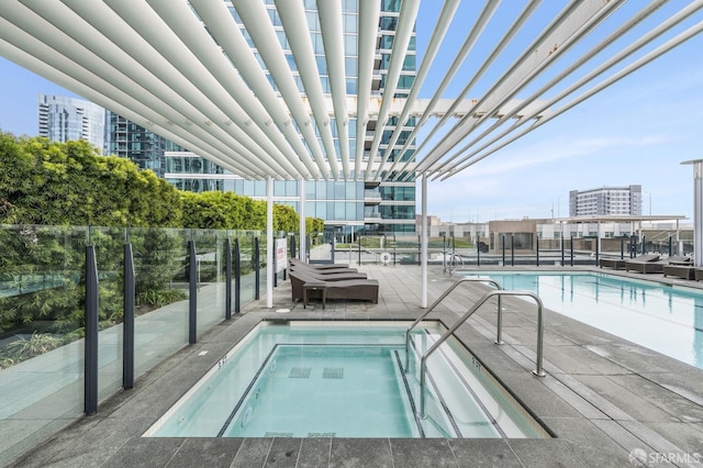 401 Harrison St Unit 45C, San Francisco, CA 94105 - community pool featuring a community hot tub