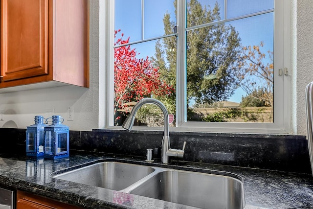 327 W Laverne Ct, Mountain House, CA 95391 - photo 17