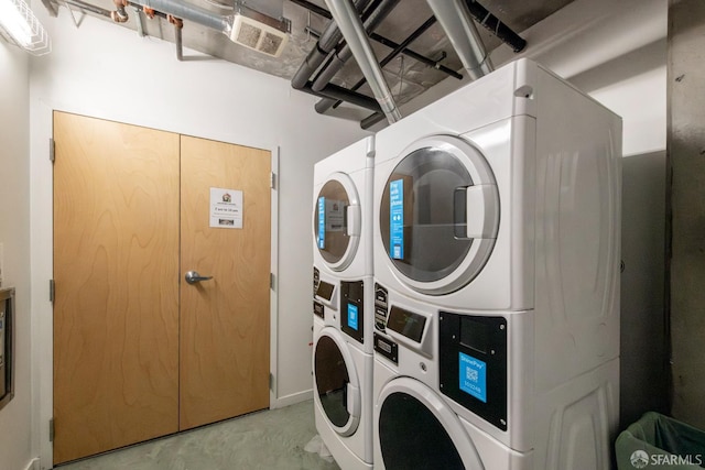 766 Harrison St Unit 403, San Francisco, CA 94107 - community laundry featuring stacked washing machine and dryer and washer and dryer