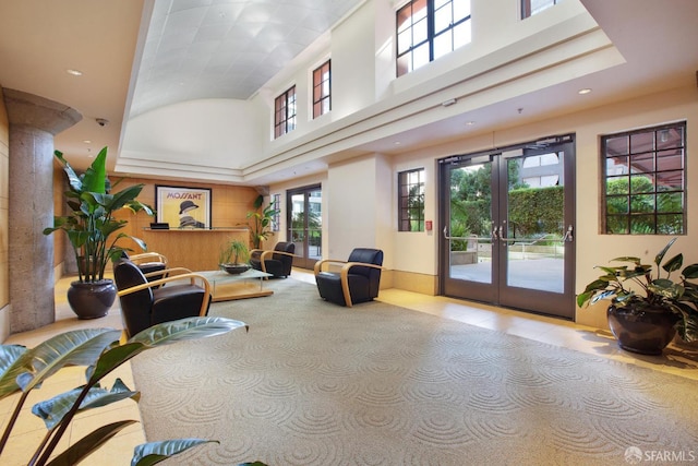 300 Beale St Unit 504, San Francisco, CA 94105 - building lobby featuring high vaulted ceiling and recessed lighting