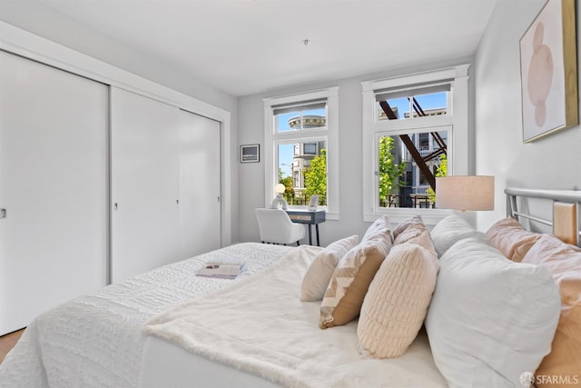 2195 Green St Unit 2, San Francisco, CA 94123 - bedroom with a closet