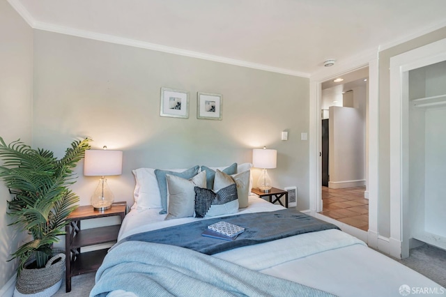 30 Eagle St, San Francisco, CA 94114 - carpeted bedroom featuring ornamental molding and a closet