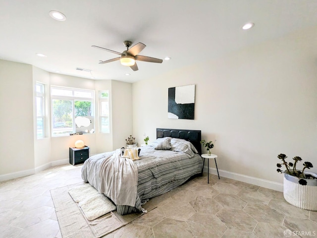 bedroom with ceiling fan