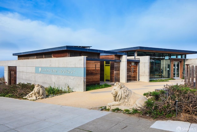 867 33rd Ave, San Francisco, CA 94121 - view of building exterior