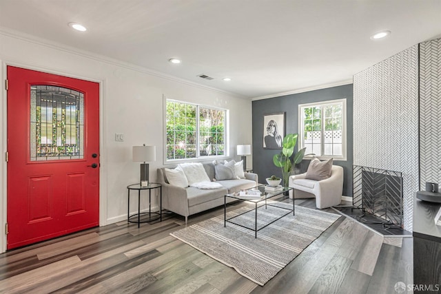 718 Whipple Ave, Redwood City, CA 94063 - living area featuring crown molding, plenty of natural light, baseboards, wood finished floors, and recessed lighting