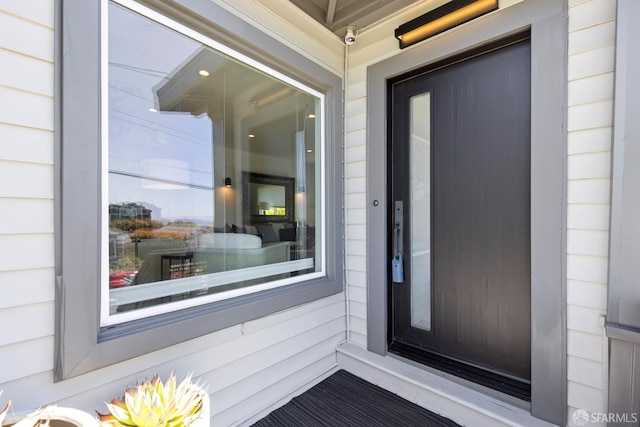 2464 Alida St, Oakland, CA 95602 - view of exterior entry with a security system