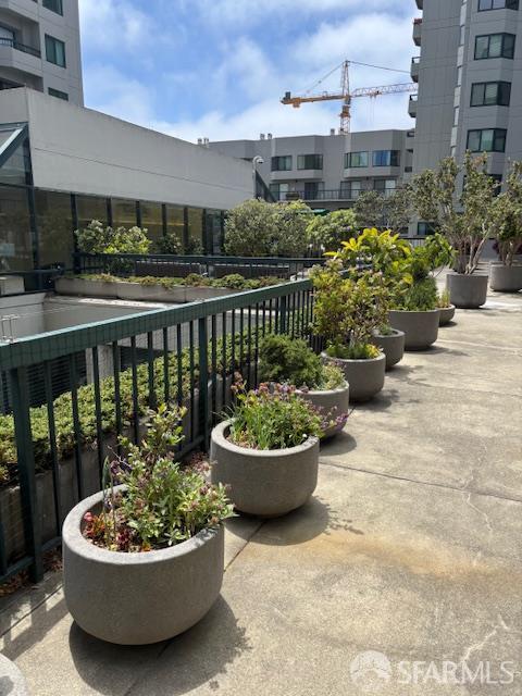 601 Van Ness Ave Unit 1102, San Francisco, CA 94102 - view of patio