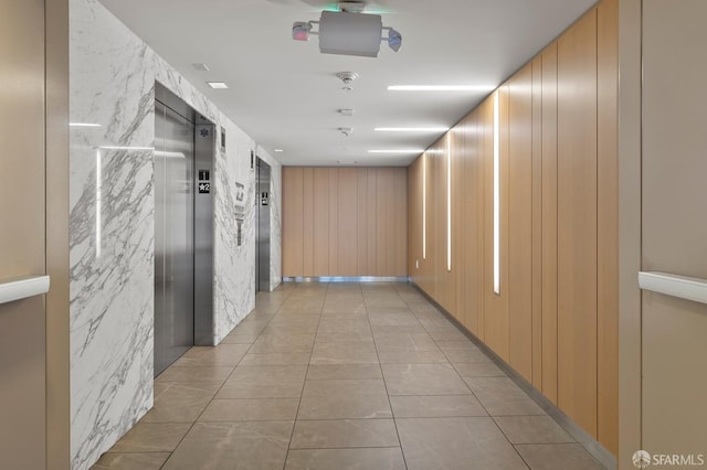 8 Buchanan St Unit 202, San Francisco, CA 94102 - hallway featuring elevator