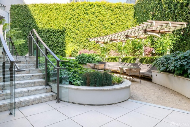 875 California St Unit 403, San Francisco, CA 94108 - view of home's community with stairway and a patio