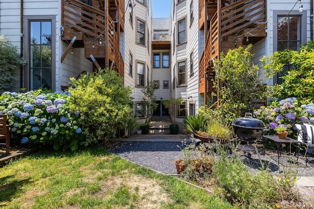 438 Broderick St, San Francisco, CA 94117 - view of doorway to property