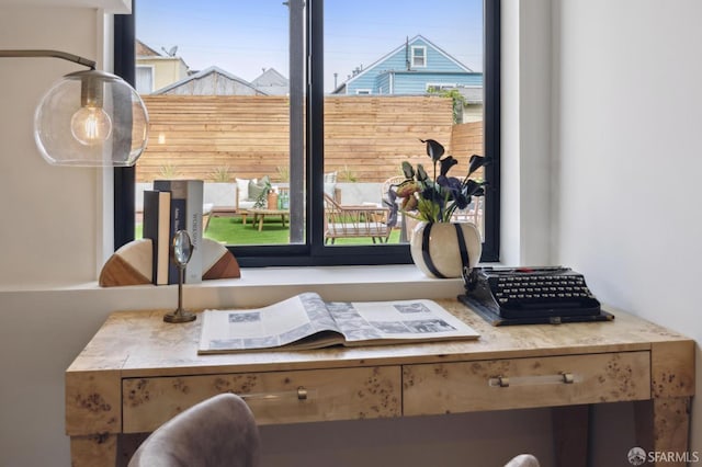 738 Athens St, San Francisco, CA 94112 - office view