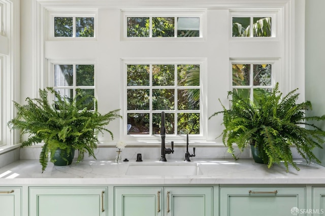 318 Caselli Ave, San Francisco, CA 94114 - detailed view of a sink