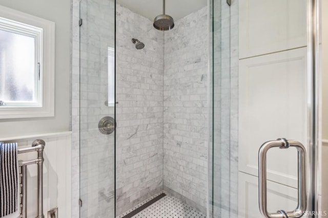 318 Caselli Ave, San Francisco, CA 94114 - bathroom featuring a shower stall and a wainscoted wall