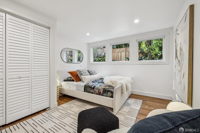 318 Caselli Ave, San Francisco, CA 94114 - bedroom featuring wood finished floors, baseboards, recessed lighting, and a closet