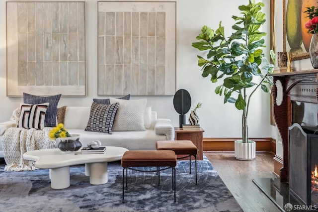 318 Caselli Ave, San Francisco, CA 94114 - living area with wood finished floors and baseboards