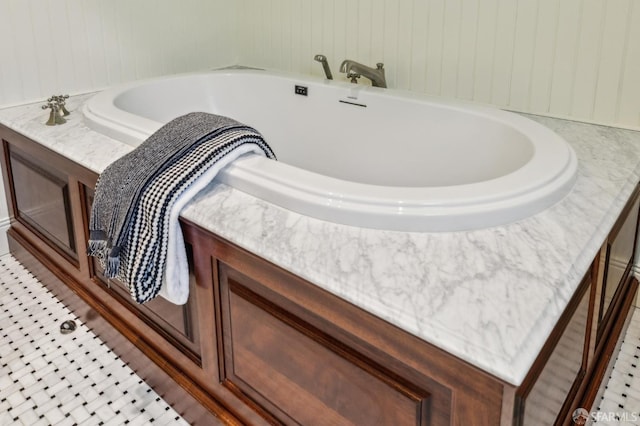 318 Caselli Ave, San Francisco, CA 94114 - bathroom view of a bathtub and wood walls