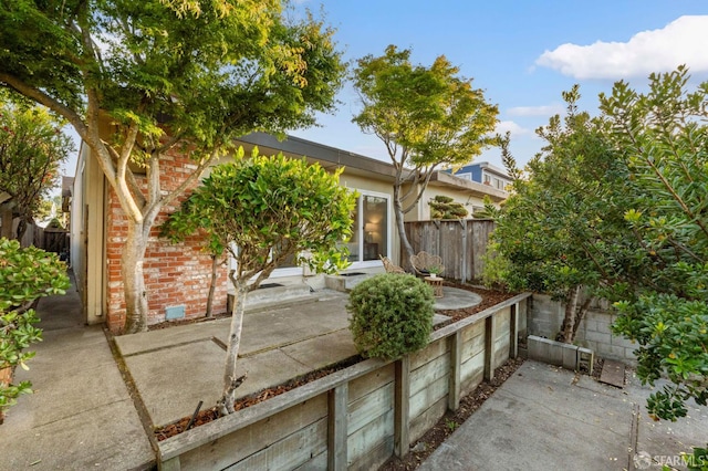 2811 Bayview Dr, Alameda, CA 94501 - view of patio / terrace