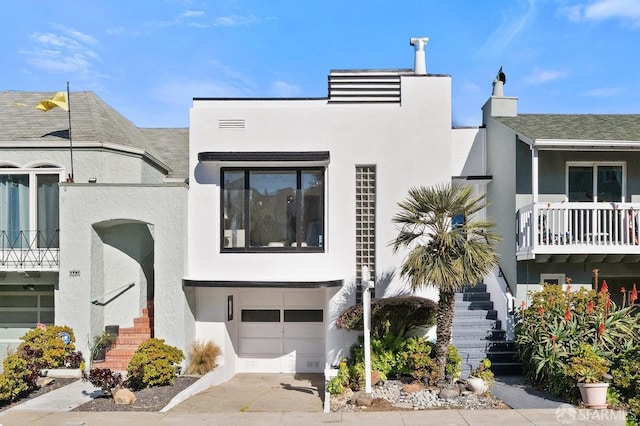 view of front of home featuring a garage