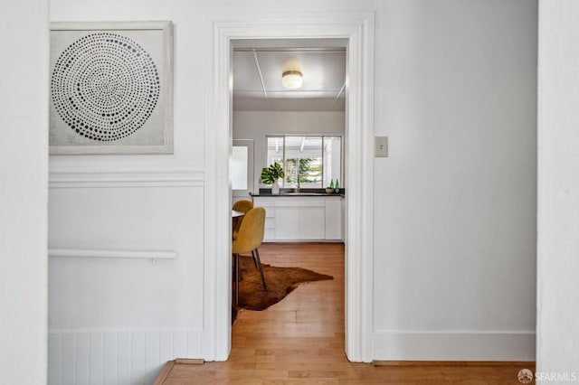 32-34 Gough St, San Francisco, CA 94103 - corridor with wood finished floors and a sink