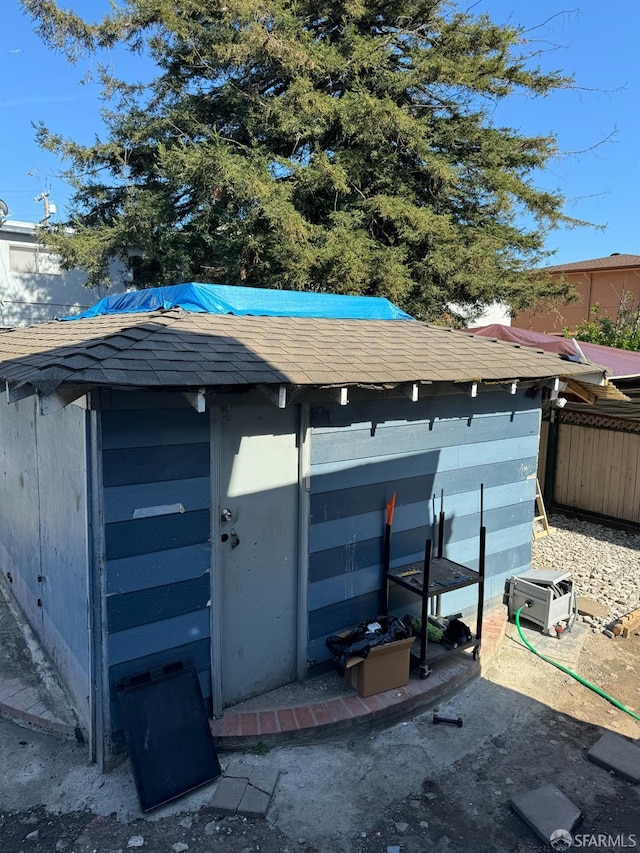 228 15th St, Richmond, CA 94801 - exterior view of roof with shingles