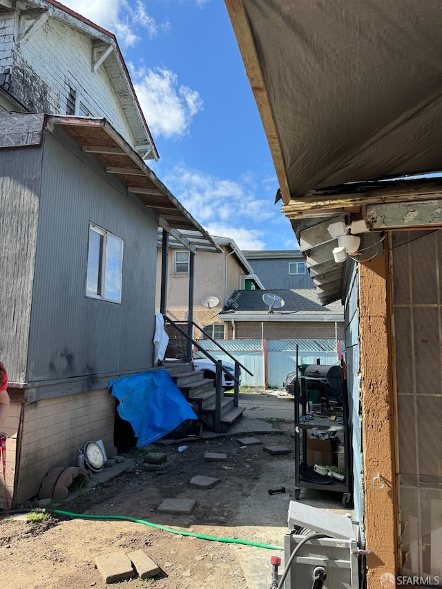 228 15th St, Richmond, CA 94801 - view of side of home