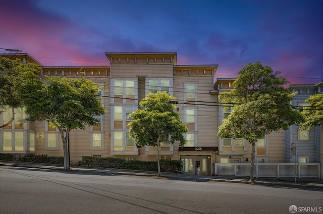 2225 23rd St Unit 318, San Francisco, CA 94107 - view of property at dusk