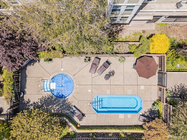 2225 23rd St Unit 318, San Francisco, CA 94107 - aerial view of property and surrounding area with a pool