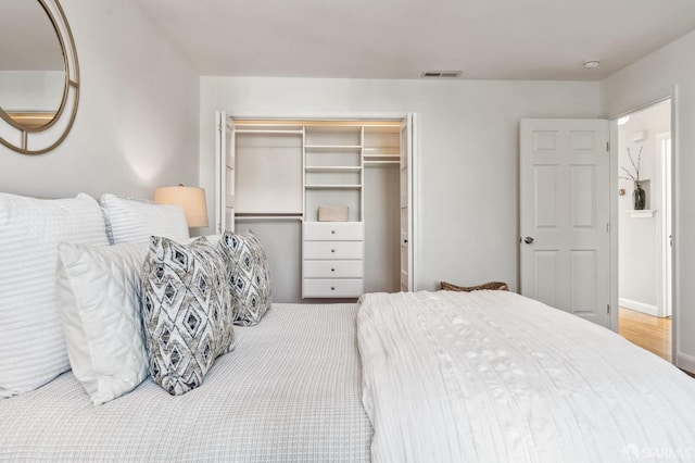 bedroom with a closet