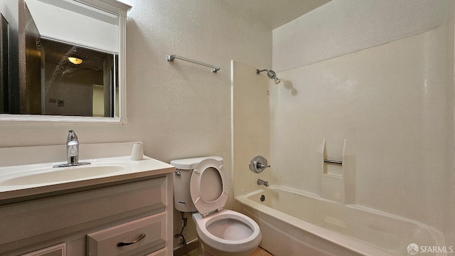 2011 Market Ave Unit 324, San Pablo, CA 94806 - full bath with vanity, shower / bath combination, and a textured wall