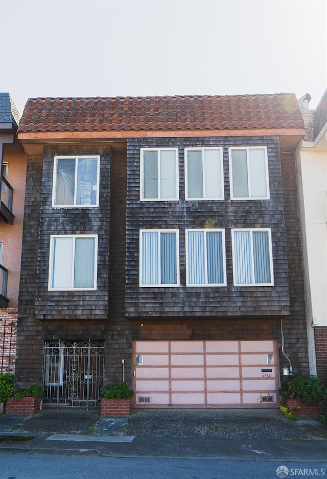 1660 16th Ave, San Francisco CA, 94122, 3 bedrooms, 2.5 baths house for sale