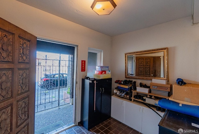 Listing photo 2 for 1660 16th Ave, San Francisco CA 94122