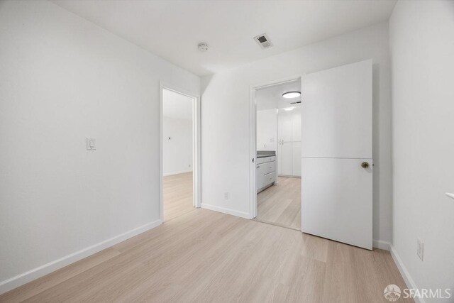 521 Ridgeview Ct, Pleasant Hill, CA 94523 - unfurnished bedroom featuring light wood finished floors and baseboards